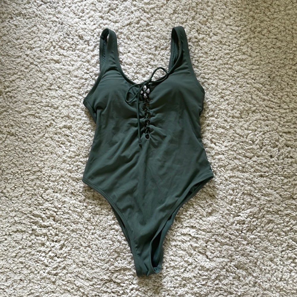 NWOT Xhilaration Swimsuit